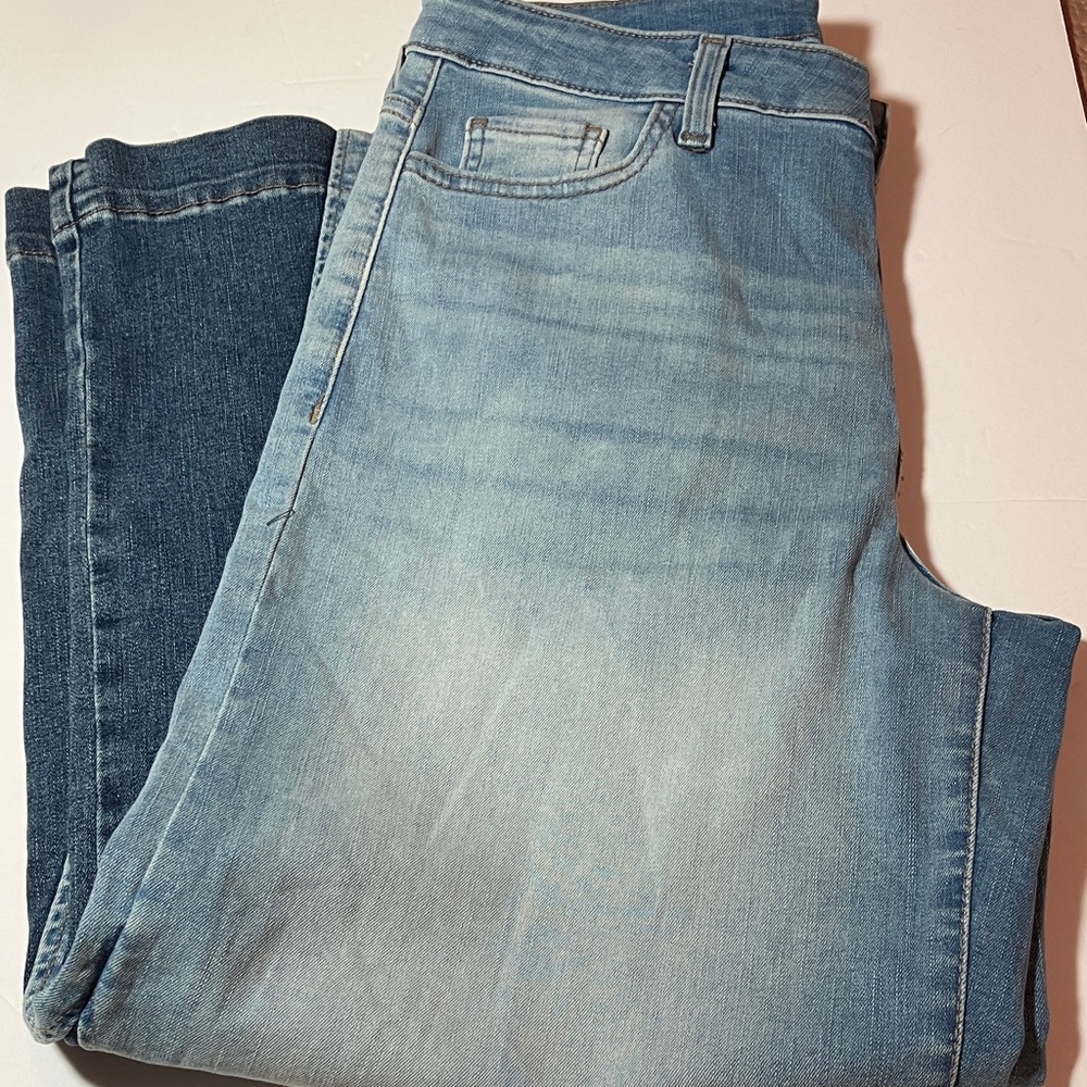Time and Tru High rise Wide leg Light Blue Jeans - Picture 6 of 9
